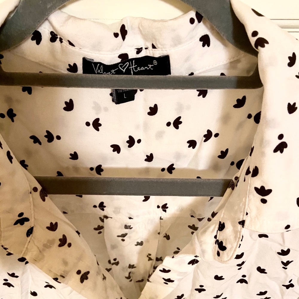 Velvet Heart Bird Print Button Down - Picture 3 of 4